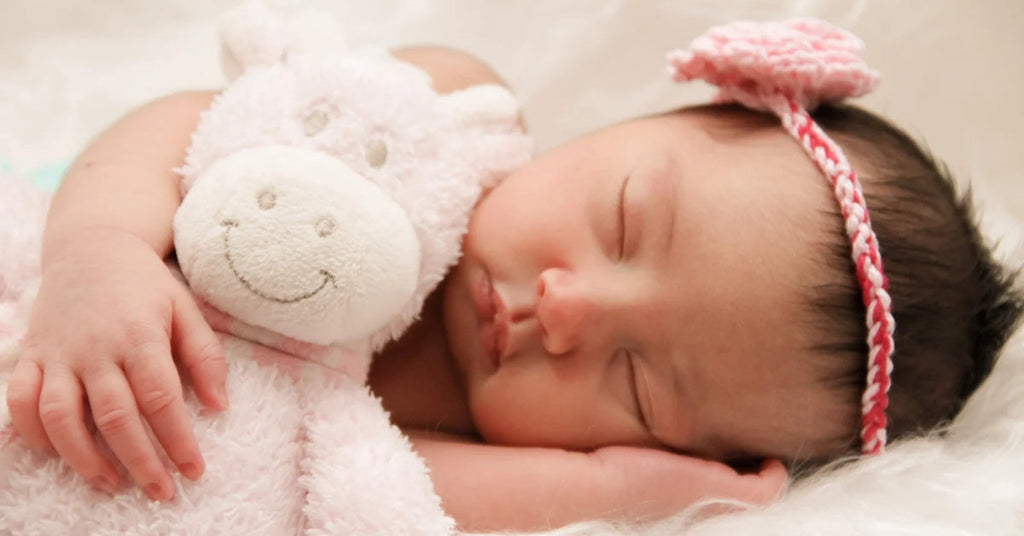 Pourquoi offrir un doudou personnalisé, c’est bien plus qu’un simple cadeau ?