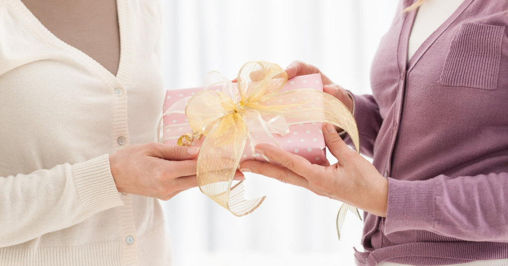 Pourquoi les mamans aiment les cadeaux personnalisés pour leur bébé