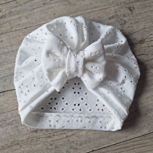 Turban Bébé – Jersey Ajouré Broderie Anglaise – Finition au Choix – Oeko-Tex