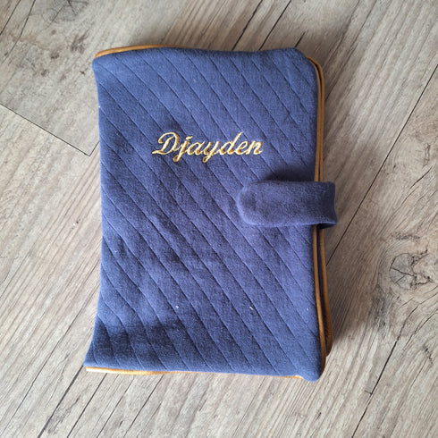 Coffret Bébé Personnalisé sans noeud– Couverture, Doudou et Protège Carnet – Quantité Limitée