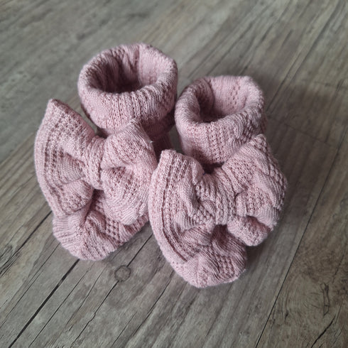 Chausson bébé noeud fille en tissu maille de coton façon tricot jacquard 10 couleurs