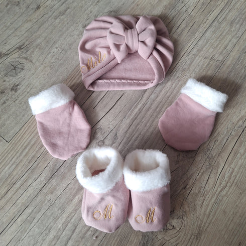 COFFRET QUEEN Coffret bébé Personnalisé – 2 Ensembles + Couverture & 2 Doudous + protège carnet – Quantité Limitée