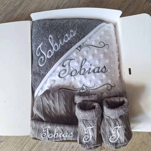 Coffret Bébé Personnalisé – Sortie de Bain, Couverture Minky et Ensemble en Maille de coton – Oeko-Tex - Quantité Limitée