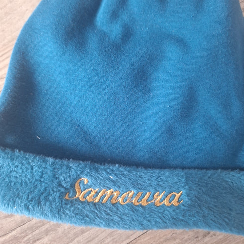 Bonnet Pompon prénom brodé en tissu Polaire alpine personnalisable avec prénom brodé - Oeko-Tex