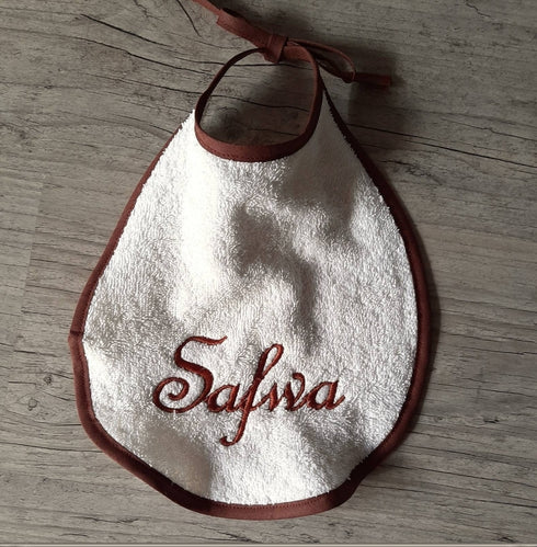 Lot Bébé Personnalisé – Sortie de Bain et Bavoir Assortis – Éponge Oeko-Tex – Couleurs au Choix