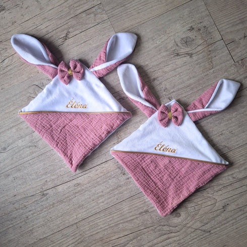 Doudou lapin personnalisé 20x20cm avec Prénom et/ou Date de naissance gaze de coton et minky