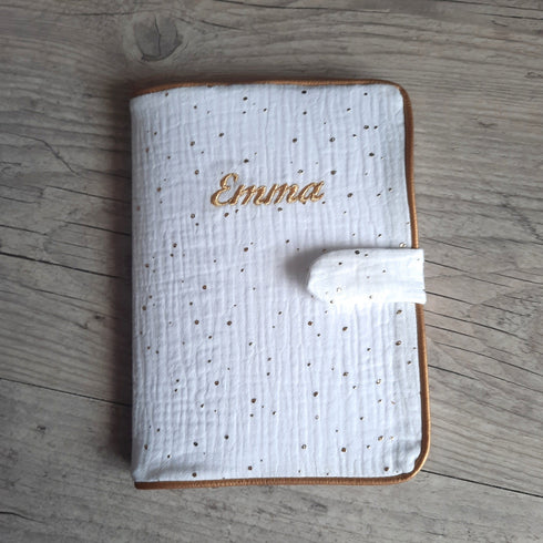 Protège carnet de santé personnalisé en tissu gaze de coton avec Prénom et/ou Date de naissance