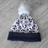 Bonnet uni ou à motifs et à pompon: chaud, doux et fourré à l'intérieur en bleu marine, dès la naissance à enfant