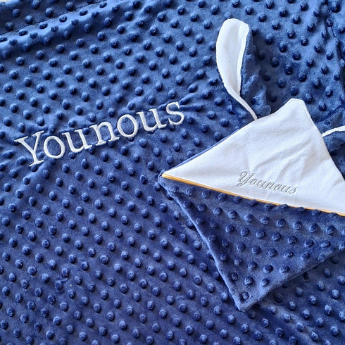 COFFRET COMPLET BOY: Coffret Naissance Personnalisé  – Couverture, Turban, Chaussons, Doudou & Protège Carnet – Quantité Limitée