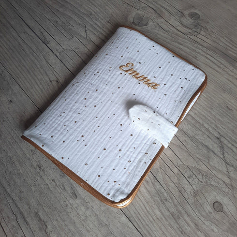 COFFRET COMPLET BOY: Coffret Naissance Personnalisé  – Couverture, Turban, Chaussons, Doudou & Protège Carnet – Quantité Limitée