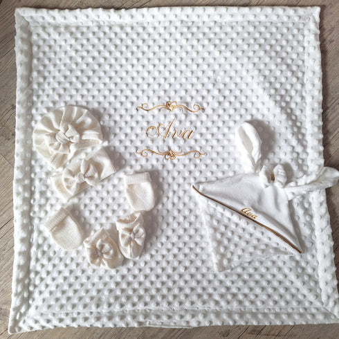 COFFRET: couverture minky x75cm + doudou minky nœud + un ensemble turban+bandeau+chaussons+moufles