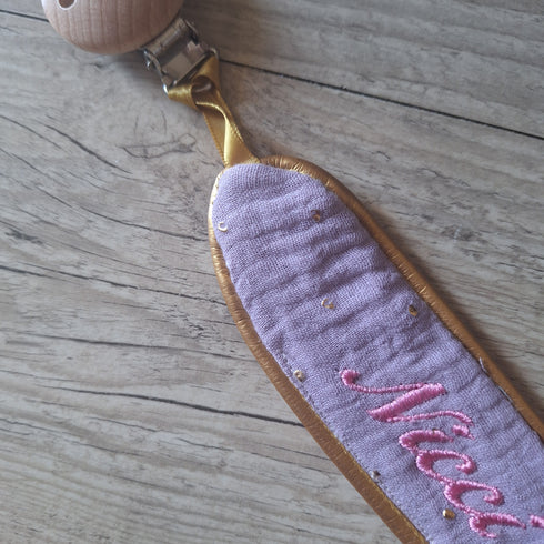 Attache tétine personnalisée – Chic avec prénom brodé contour or - en gaze de coton pois or