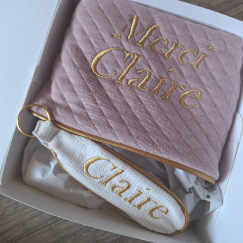 COFFRET: Merci - Cadeau Enseignant(e) Personnalisé – Trousse & Porte-Clé Brodés