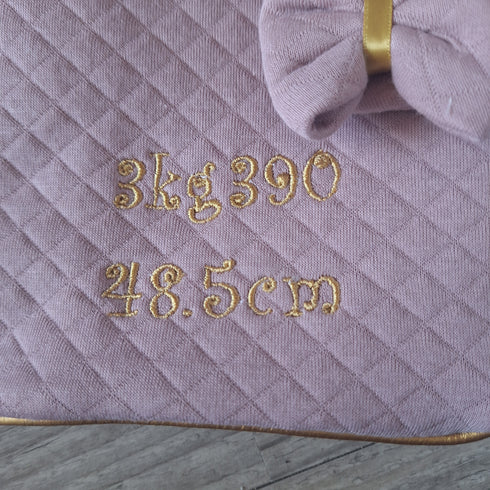 Protège carnet de santé personnalisé fait main | Tableau de naissance brodé | Tissu matelassé OekoTex