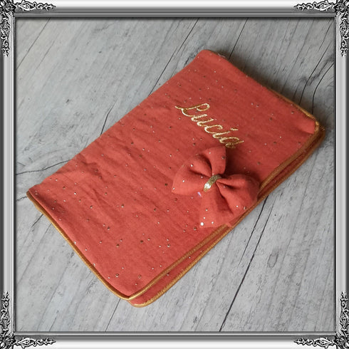 Protège carnet de santé personnalisé en tissu gaze de coton avec Prénom et/ou Date de naissance
