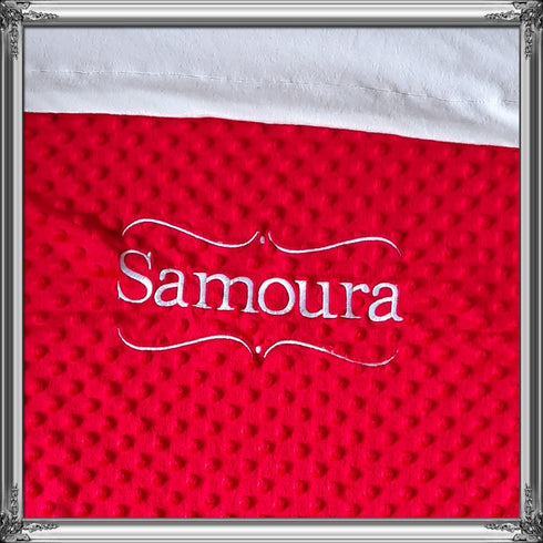 Couverture doublé en minky doux + coussin assortie personnalisé, brodée prénom et/ou ornement