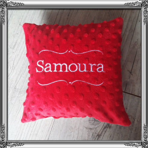 Couverture doublé en minky doux + coussin assortie personnalisé, brodée prénom et/ou ornement