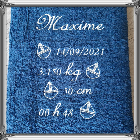 Serviette souvenir tableau de naissance personnalisée 50x100cm ou 70x130cm avec prénom brodé: 8 couleurs